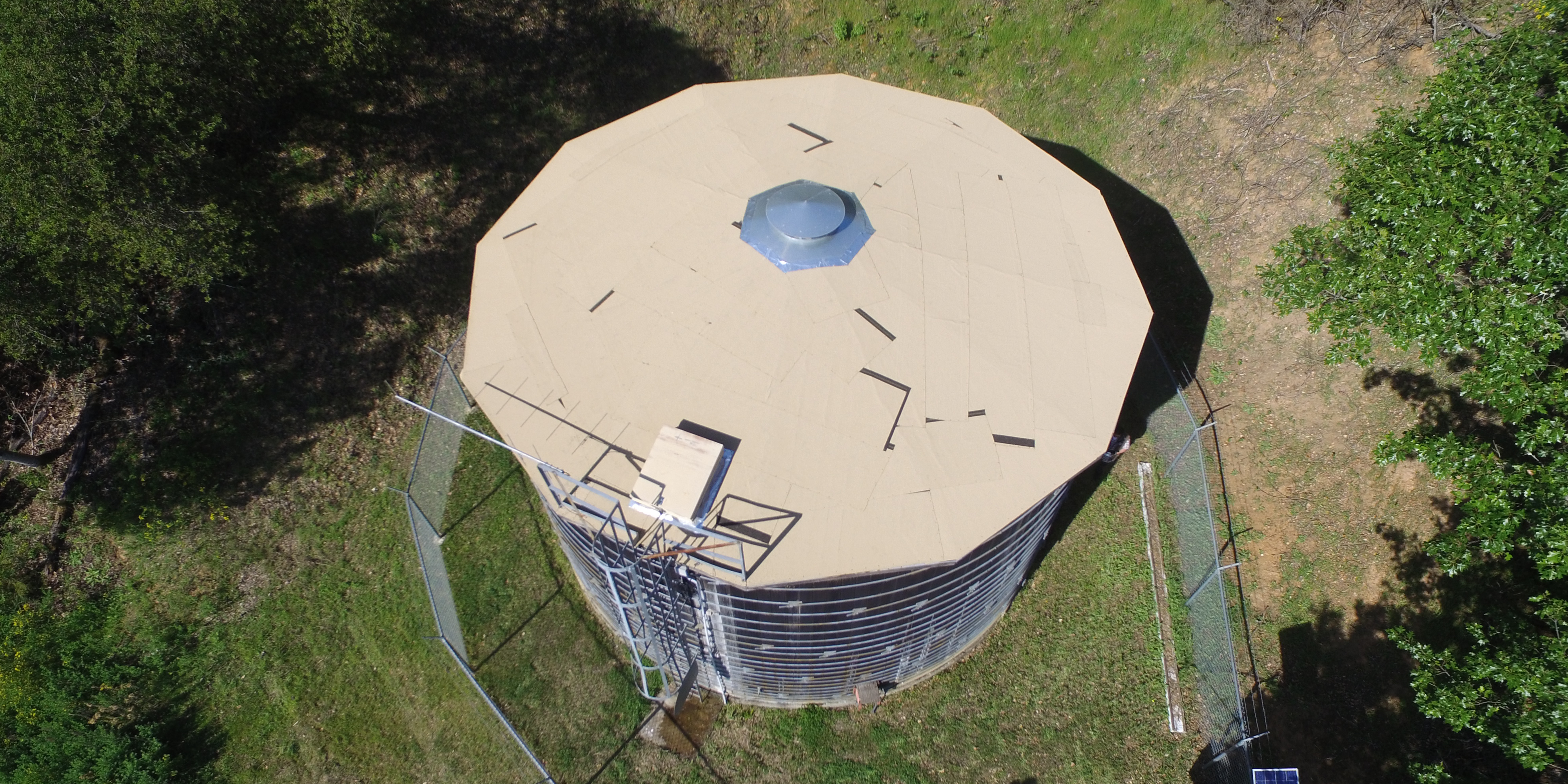 image of the top of a water tank
